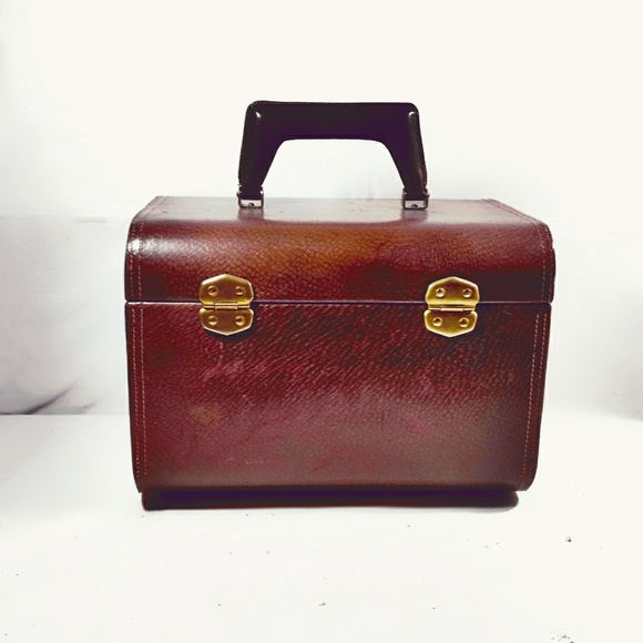 True Vintage 1950s Box Leather Travel Train Case - Picture 4 of 5